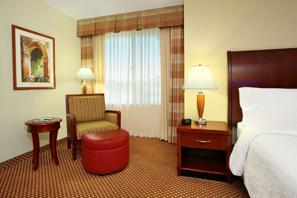 Hilton Garden Inn Sonoma County Airport Santa Rosa Oda fotoğraf
